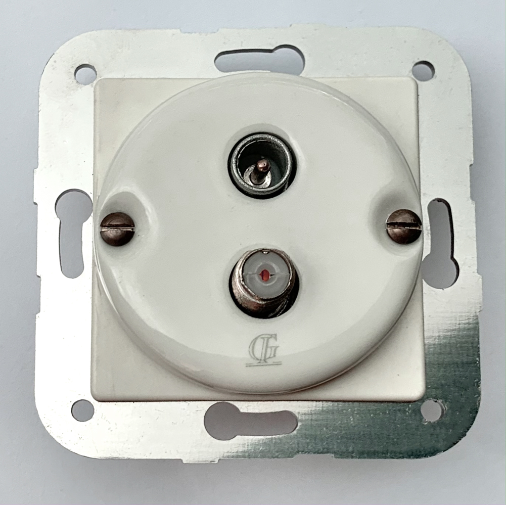 Rj11 telephone socket round. White porcelain. GI GAMBARELLI Rj11 telephone socket round. White porcelain. GI GAMBARELLI
