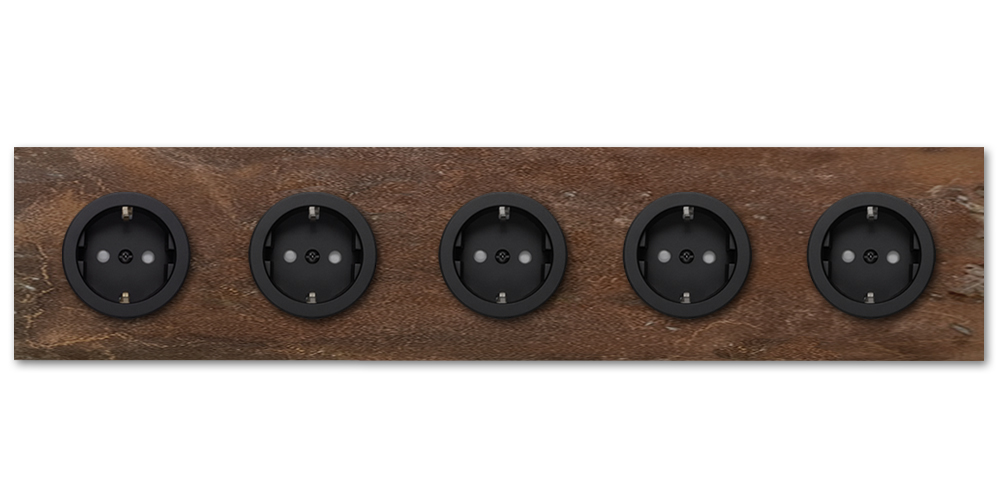 Socket metal in rust 5-gang. Square Series